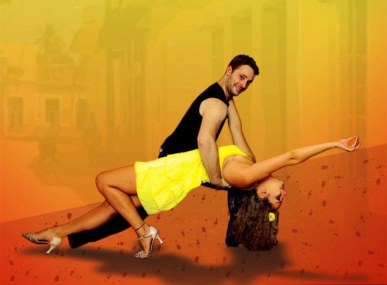 Couple de danseurs de Salsa
